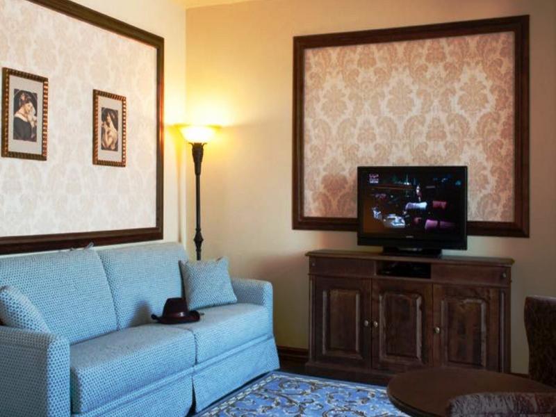 סאלו Portaventura Hotel Lucy'S Mansion - Includes Unlimited Access & Express Wristband To Portaventura Park & Ferrari Land מראה חיצוני תמונה
