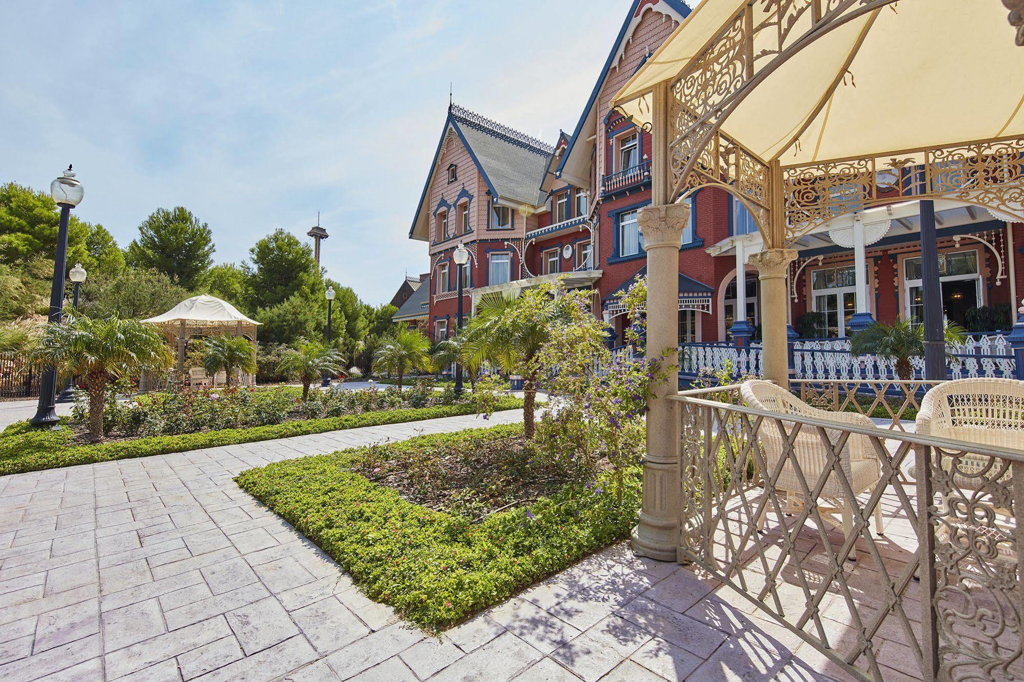 סאלו Portaventura Hotel Lucy'S Mansion - Includes Unlimited Access & Express Wristband To Portaventura Park & Ferrari Land מראה חיצוני תמונה