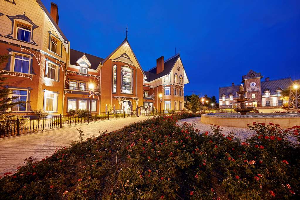 סאלו Portaventura Hotel Lucy'S Mansion - Includes Unlimited Access & Express Wristband To Portaventura Park & Ferrari Land מראה חיצוני תמונה